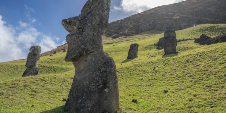 I Moai si muovevano davvero: svelato il mistero di Rapa Nui
